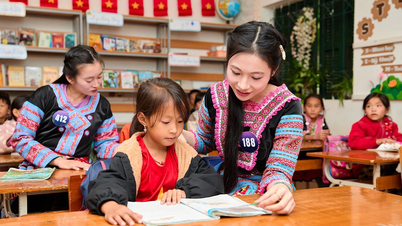 Uczestniczki konkursu Miss Wietnamskiej Turystyki Etnicznej spotykają się i poznają kulturę rdzennych mieszkańców Moc Chau