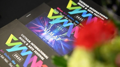 O Festival Internacional de Música e Artes do Vietnã acontece na cidade de Ho Chi Minh.