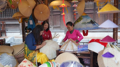 มรดกทางวัฒนธรรมมาบรรจบกันที่วัดวรรณกรรม - Quoc Tu Giam