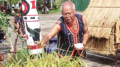 Rekonstrukce oslav Nové rýže etnické skupiny K'Ho