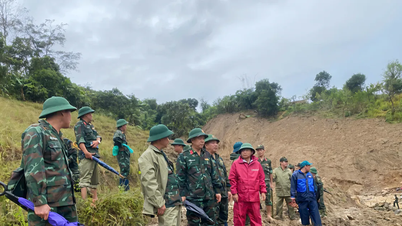 كوانغ نجاي: أكثر من 200 ضابط وجندي يساعدون الناس على التغلب على الانهيارات الأرضية