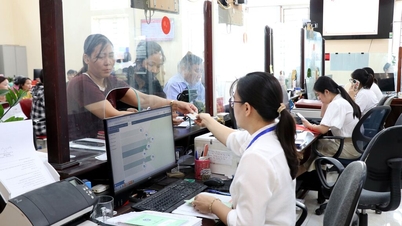 নিন বিন: কর্মকর্তা, বেসামরিক কর্মচারী এবং সরকারি কর্মচারীদের ভ্রমণ ব্যয় সমর্থনের জন্য ৩১ বিলিয়ন ভিয়েতনামি ডং বরাদ্দ করা হয়েছে।