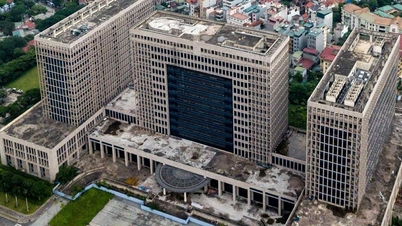 Як будівництво штаб-квартири Міністерства закордонних справ вартістю понад 4000 мільярдів може призвести до марнотратства?