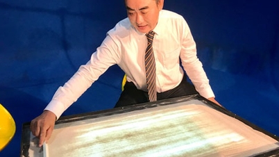 Árnyékbábozás Dang Tri Duc homokfestményeivel