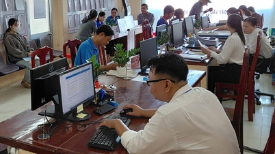 آن جیانگ: نزدیک به ۱۶.۳ میلیارد دونگ ویتنام برای اجرای سیاستها و رژیمها برای ۲۲۸ نفری که خارج از سهمیه حقوق و دستمزد در انجمنها کار میکنند.