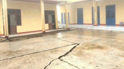 Klassrumsgolvet kollapsade och sprack efter explosionen, trots att det bara byggdes för 3 månader sedan.