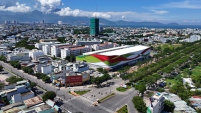 Nákupní centrum za 20 milionů dolarů brzy vznikne; začne výstavba automobilky za 319 milionů dolarů