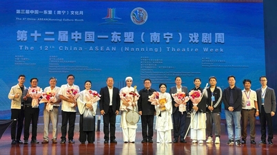 Thầy trò Bình Tinh tạo kỳ tích cho 'Nhật thực' với 4 huy chương vàng quốc tế