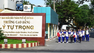 Komite Rakyat Kota Ho Chi Minh mengeluarkan instruksi mengenai insiden di Universitas Ly Tu Trong.