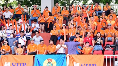 Opphetet atmosfære før den siste kampen i Vietnams arbeider- og tjenestemannsfotballturnering