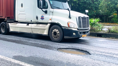 国道1号線に危険な「バッファローの穴」や「チキンの穴」が次々と出現した。