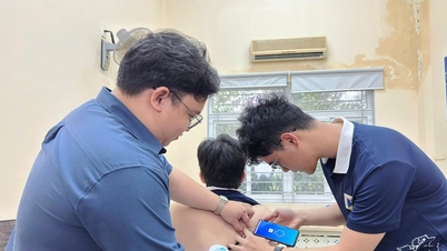 ڈانانگ یونیورسٹی کے طلباء ڈاکٹروں کو پھیپھڑوں کی بیماریوں کی تشخیص میں مدد کے لیے آلہ تیار کر رہے ہیں۔