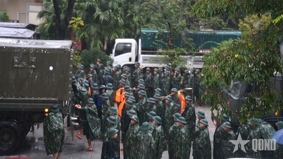 روز مرخصی برای افسران و سربازان لشکر ۹۶۸ در مرکز سیل