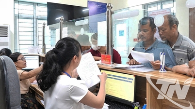 Донг Хі: Проактивна підтримка людей у ​​відновленні документів, пошкоджених повенями