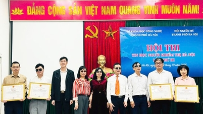 Người khiếm thị hòa nhịp chuyển đổi số