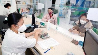 ব্যাংকগুলি বছরের শেষের মূলধন সংগ্রহের প্রতিযোগিতা ত্বরান্বিত করে