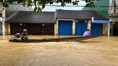 ভারী বৃষ্টিপাত, হিউ শহরের বাসিন্দাদের তৃতীয়বারের মতো বন্যার মুখোমুখি হতে হচ্ছে