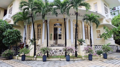 Παραδίδοντας το κτίριο της γαλλικής εποχής που χρησιμοποιούνταν ως αρχηγείο της αστυνομίας, το Λαϊκό Συμβούλιο της πόλης Ντα Νανγκ ζητά διευκρινίσεις σχετικά με τη λειτουργία του.