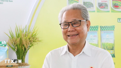 Het mobiliseren en bevorderen van de intelligentie van het hele volk om het land op te bouwen