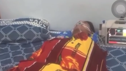 A 10th grade student in Thanh Hoa was beaten by a group of friends to the point of critical condition.