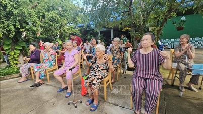 人口高齢化の課題 - パート1：高齢者の幸せで健康な生活の鍵