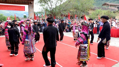 Lo Lo Folk Songs - ມໍລະດົກສຽງໃນພູພຽງຫີນ