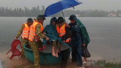 ກອງ​ບັນຊາ​ການ​ທະຫານ​ຊາຍ​ແດນ ກວາງ​ຈີ້ ໜູນ​ຊ່ວຍ​ປະຊາຊົນ​ຮັບ​ມື​ກັບ​ໄພ​ນ້ຳ​ຖ້ວມ