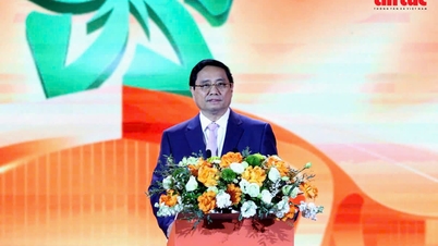 La Feria de Otoño de 2025 simboliza el espíritu de solidaridad y las aspiraciones de desarrollo de Vietnam.