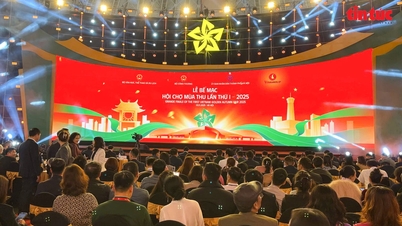The 2025 Autumn Fair symbolizes Vietnam's spirit of solidarity and development aspirations.
