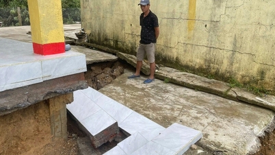 Da Nang: Fortes chuvas provocam deslizamento de terra em escola nas montanhas; alunos são evacuados com urgência.