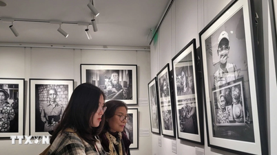 Fotoutställning skildrar mer än tre decennier av förändring i Vietnam
