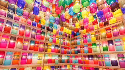 Exposição de Lâmpadas de Seda de Jinju: Um espaço de visitação colorido em Hanói