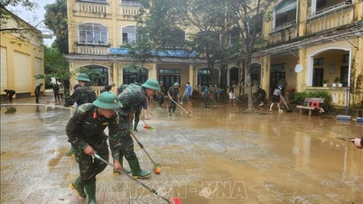 Хюе: Терміново прибрати школи, відновити вигляд міста після «повені за повенями»