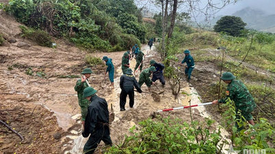 Bộ đội Biên phòng TP Huế khẩn trương hỗ trợ khắc phục hậu quả sạt lở, mưa lũ