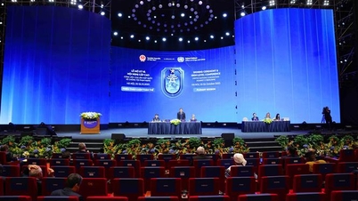 General Secretary and President To Lam signed the decision approving the Hanoi Convention.