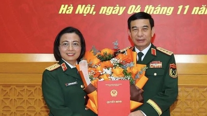 Nữ bác sĩ được thăng quân hàm Trung tướng Quân đội nhân dân Việt Nam