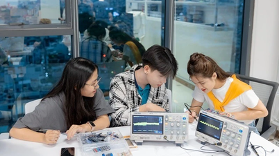 Truyền thông trong tuyển sinh đại học: Cuộc đua 'kể chuyện' bằng công nghệ