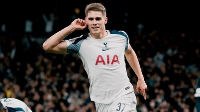 Tottenham đại thắng ở cúp C1 trước trận gặp MU