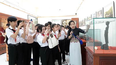 Lựa chọn hiện vật để lập hồ sơ đề nghị công nhận Bảo vật quốc gia năm 2025