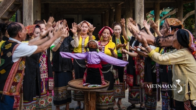 מופע ייחודי של קריאה לאשת הירח של התאילנדים בנגה אן