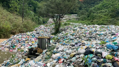 Lam Dong: Hora odpadků o hmotnosti 70 000 tun v Bao Loc stagnuje a znečišťuje životní prostředí.