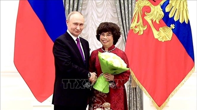 Russland tildeler vennskapsmedaljen til arbeidshelten Thai Huong