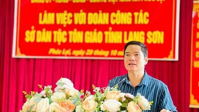 En delegation av tjänstemän och offentliganställda från departementet för etniska minoriteter och religion i Lang Son-provinsen lärde sig erfarenheter av att minska barnäktenskap och incestuösa äktenskap i Lao Cai.