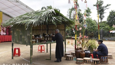 Buon Thai, komune Ea Kiet menganjurkan ulang tahun ke-30 penubuhannya, Hari Perpaduan Besar Negara dan Pesta Nasi Baharu pada tahun 2025.