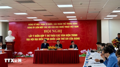 សិល្បករ​រួម​ចំណែក​គំនិត​ក្នុង​សេចក្តី​ព្រាង​ឯកសារ​នៃ​សមាជ​បក្ស​ជាតិ​លើក​ទី​១៤