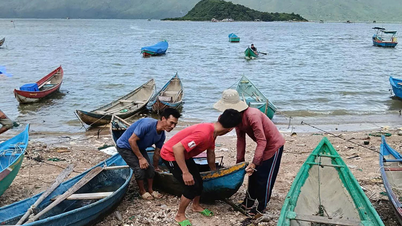 Obec Nam Ninh Hoa: Prověřte zranitelné oblasti a přemístěte klece pro akvakulturu, abyste zabránili bouři č. 13