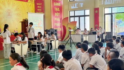Quang Ninh investe em 5 escolas de ensino médio com regime de internato em 5 comunas fronteiriças.