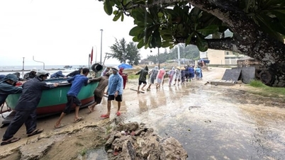Eilandgemeenschap Nhon Chau verstevigt huizen en verplaatst boten om storm te voorkomen