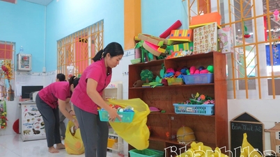 学校は嵐13号に対応するため資産を移動し、木を剪定した