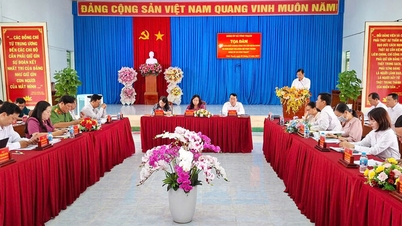 Komune Vinh Trach menganjurkan seminar untuk meningkatkan kualiti kerja pembinaan Parti.